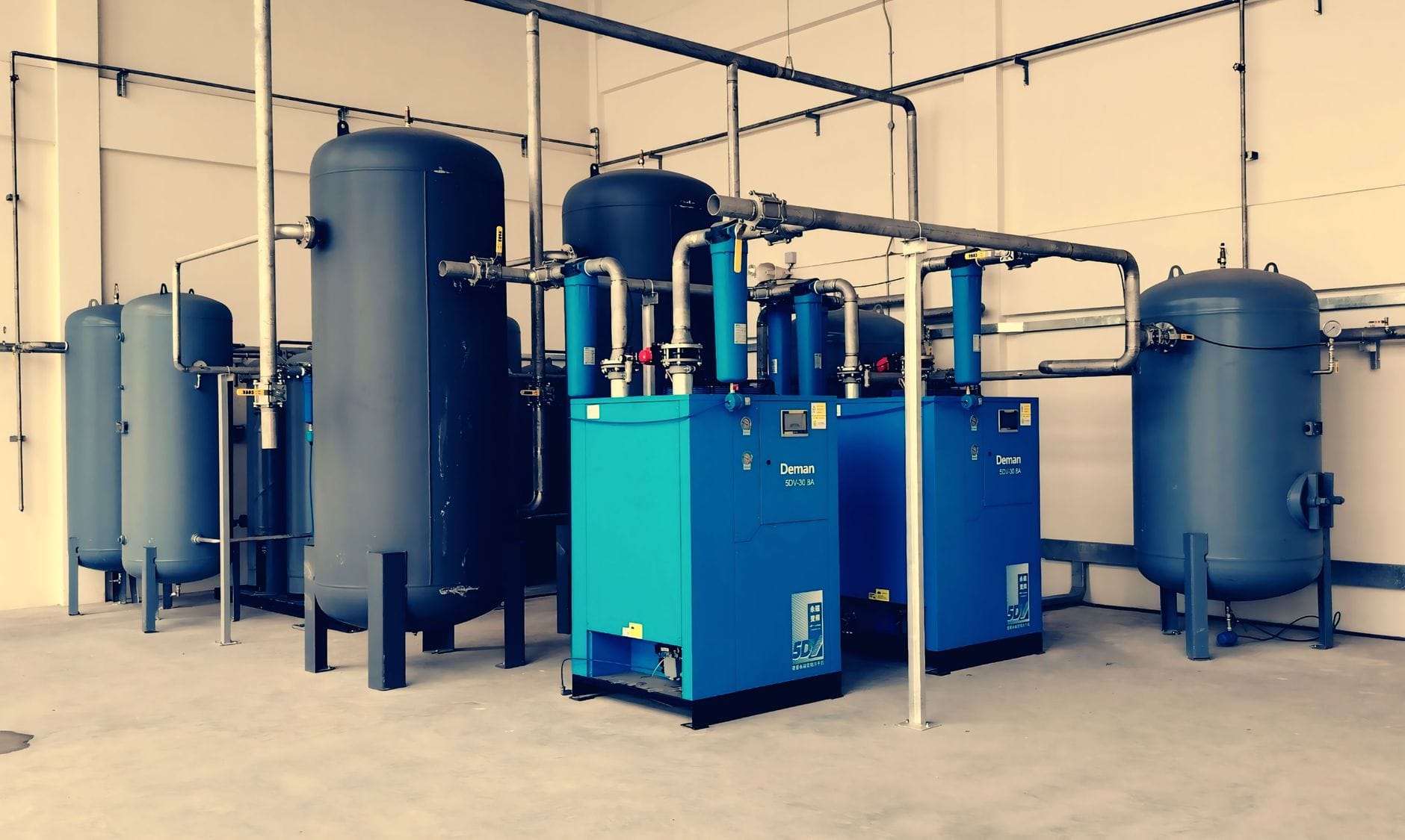 Sistemas centrais de refrigeração industrial chillers