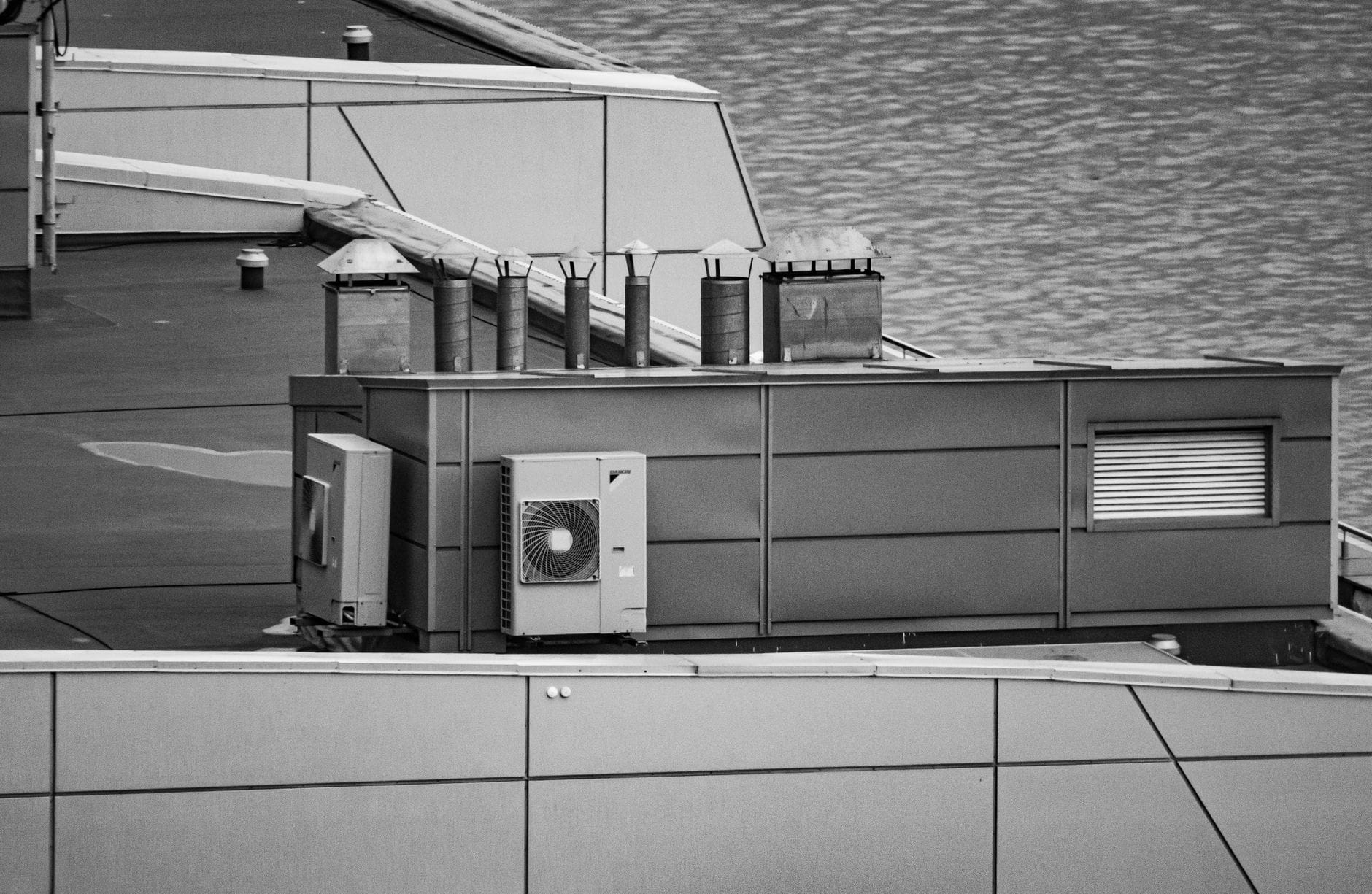 VRF, Chillers & Sistemas Centrais